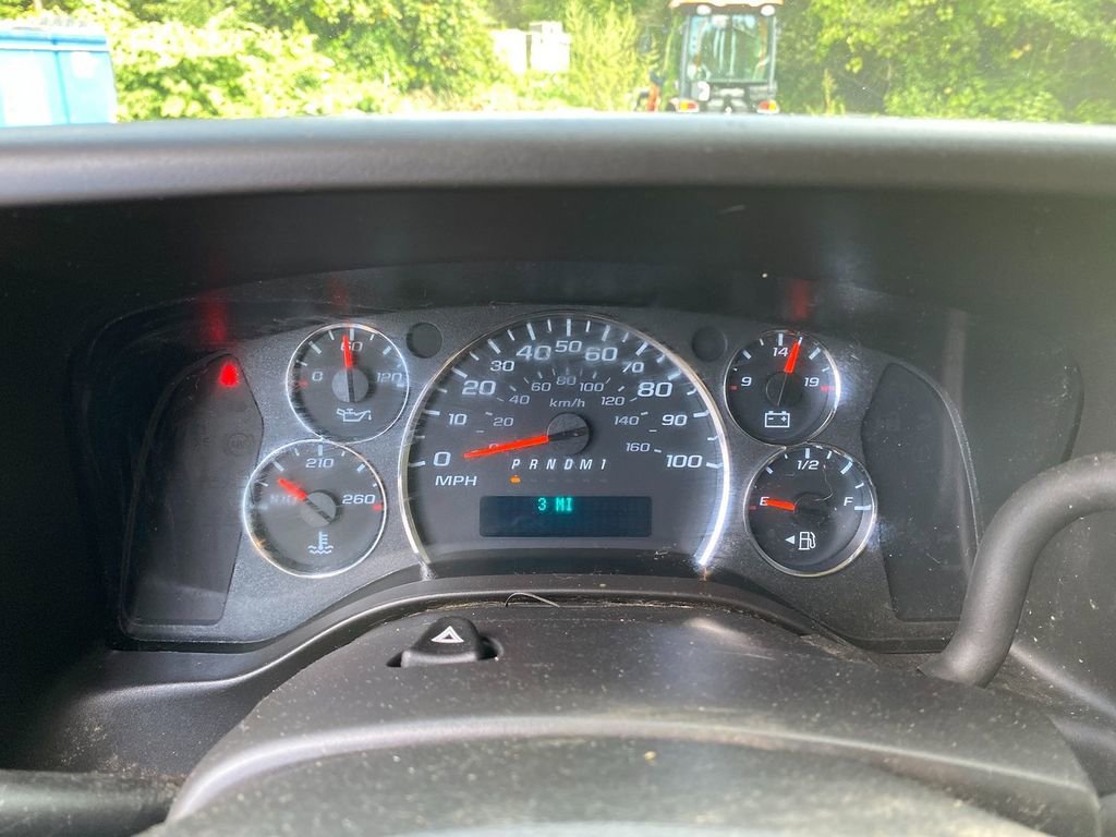 Used 2022 GMC Savana 3500 w/ Power Convenience Package image 18