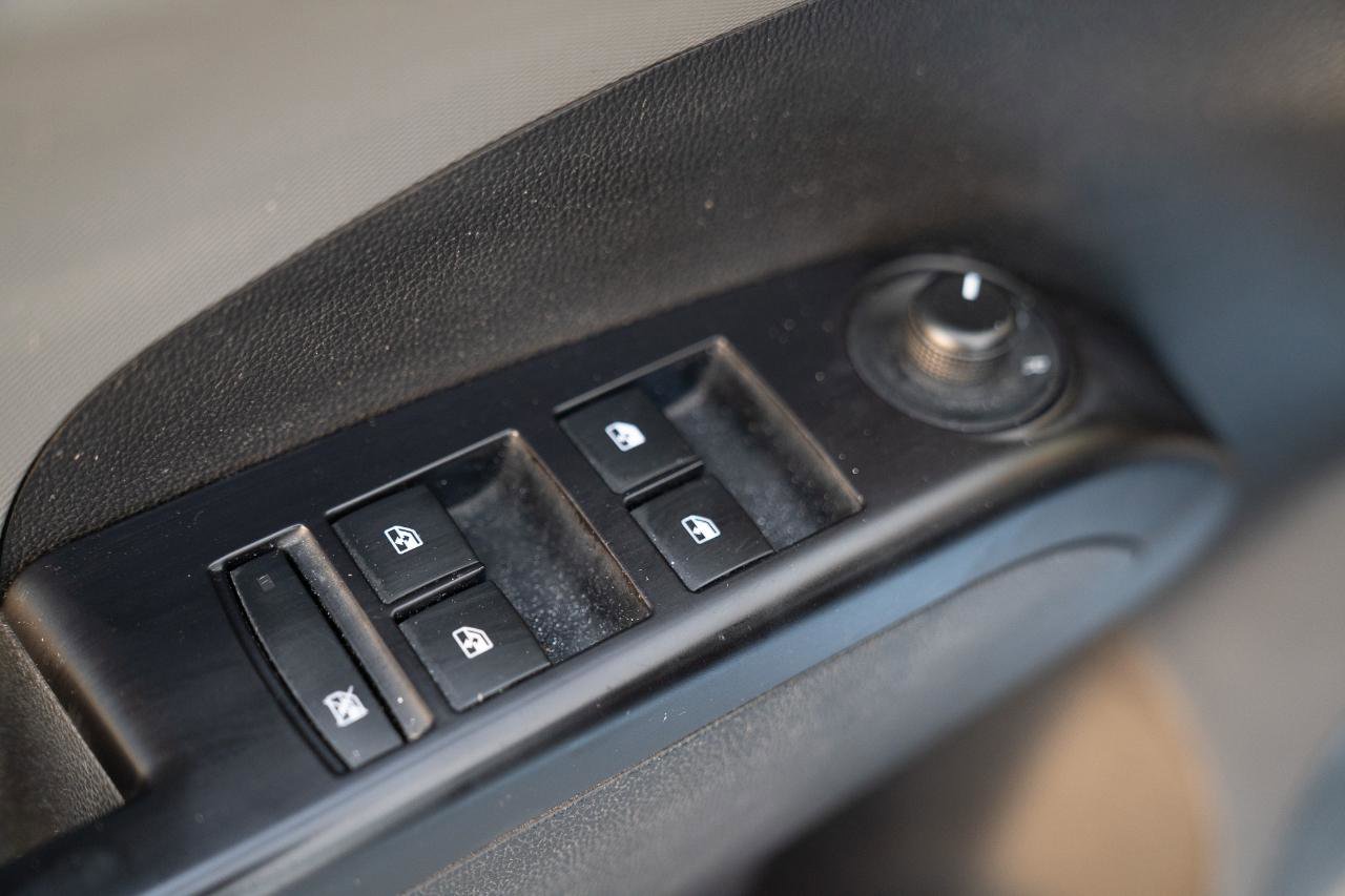 Used 2018 Chevrolet Sonic LT image 19