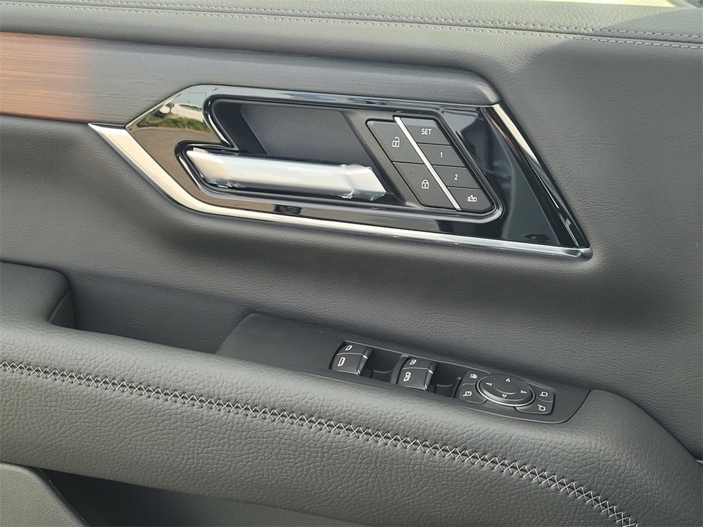 New 2026 GMC Yukon XL Denali w/ Denali Reserve Package image 31