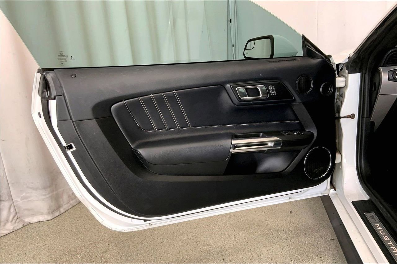 Used 2020 Ford Mustang Premium image 21
