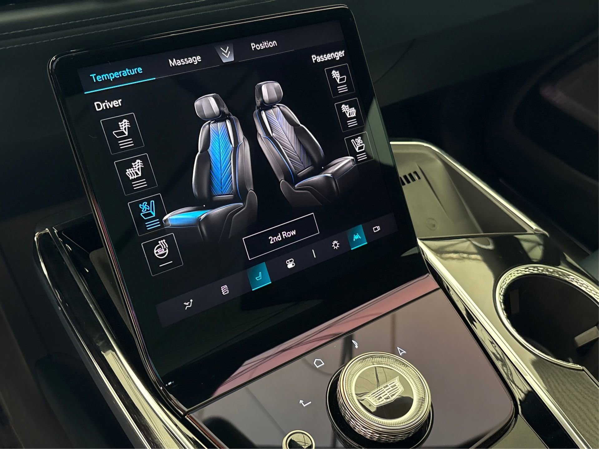 New 2025 Cadillac Escalade IQ Luxury 2 w/ LPO, Radiant Package image 33