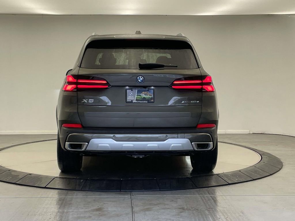 New 2026 BMW X5 xDrive50e AWD/4WD image 4