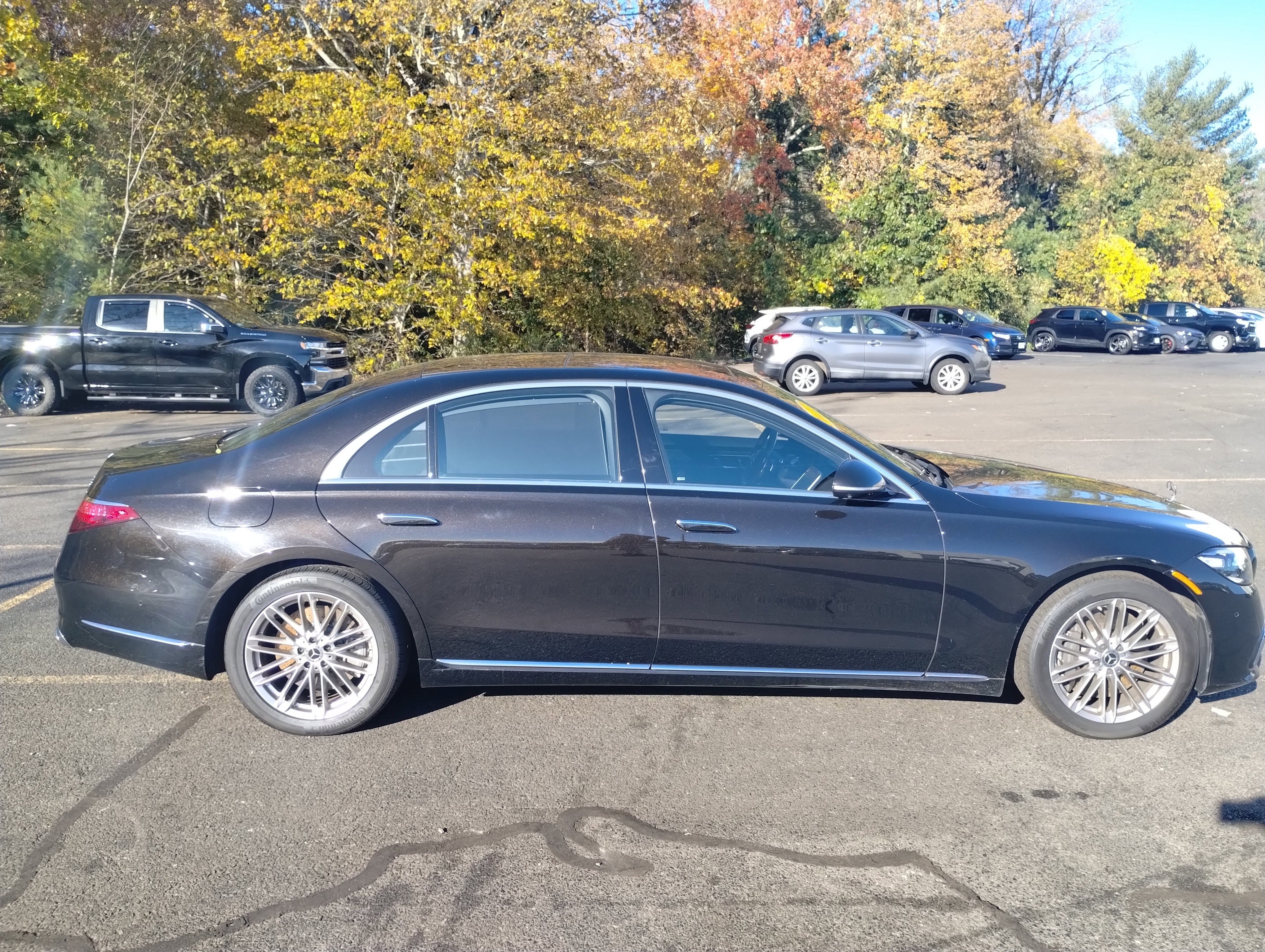 Used 2022 Mercedes-Benz S 580 4MATIC Sedan image 2