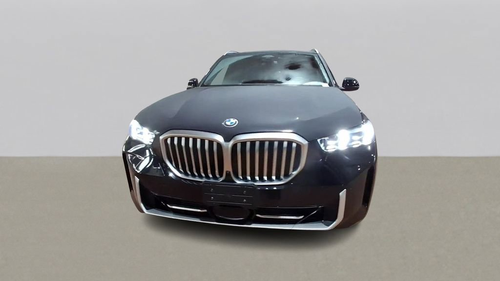 Used 2025 BMW X5 xDrive40i w/ Premium Package image 3