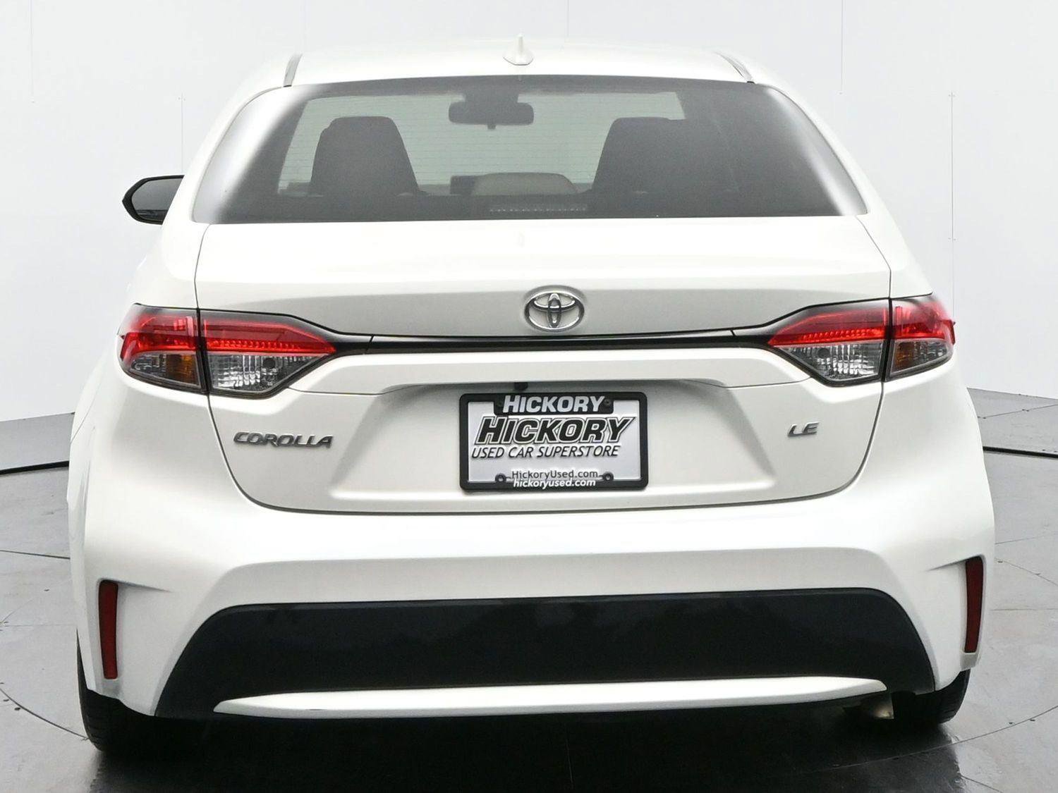 Used 2021 Toyota Corolla LE image 6