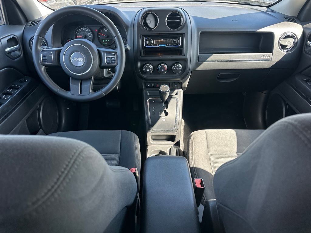 Used 2012 Jeep Patriot Latitude w/ Sun/Sound Group AWD/4WD image 15