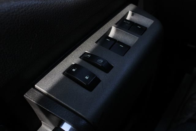 Used 2011 Ford F350 Lariat w/ Lariat Interior Pkg image 6