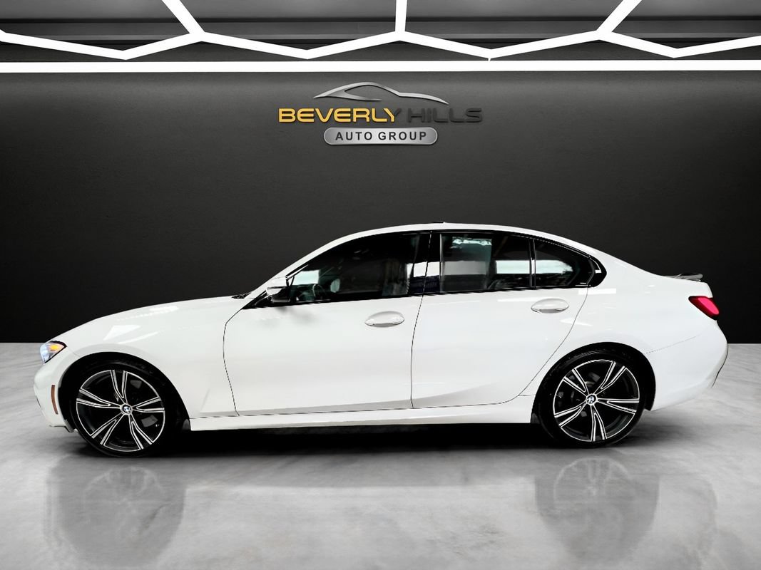 Used 2021 BMW 330i xDrive Sedan w/ M Sport Package AWD/4WD image 2