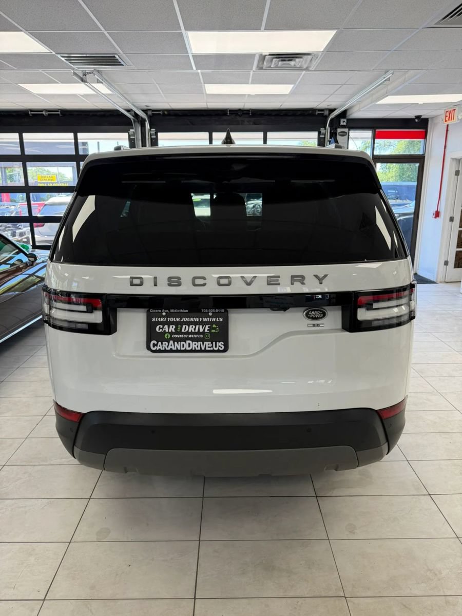 Used 2020 Land Rover Discovery SE AWD/4WD image 5