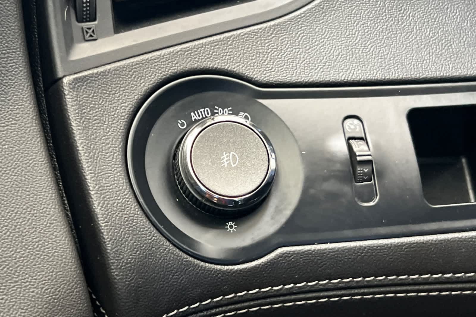 Used 2013 Buick LaCrosse Leather FWD image 28