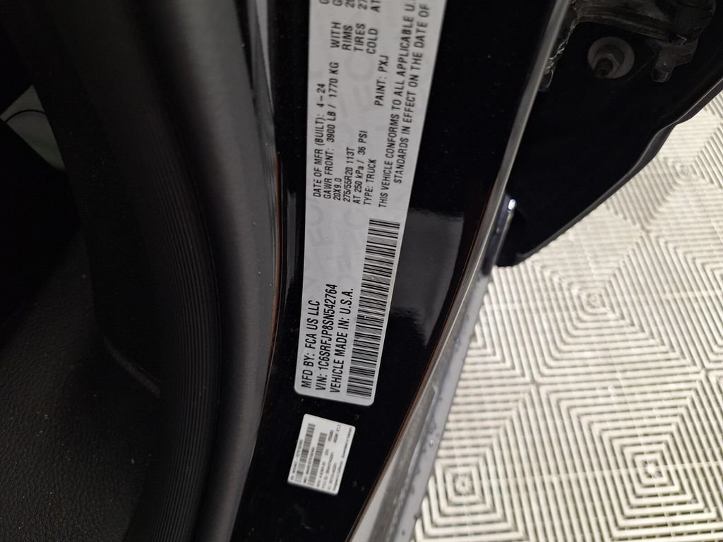 Used 2025 RAM 1500 Laramie AWD/4WD image 32