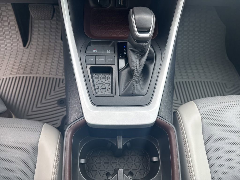 Used 2024 Toyota RAV4 Limited w/ Weather Package image 27