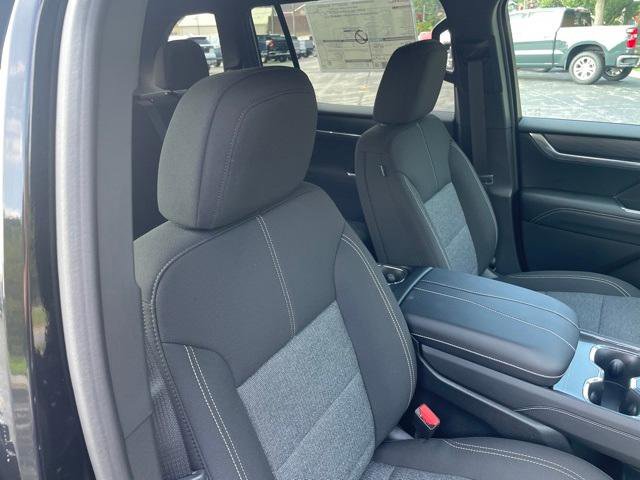 New 2026 GMC Acadia Elevation image 33