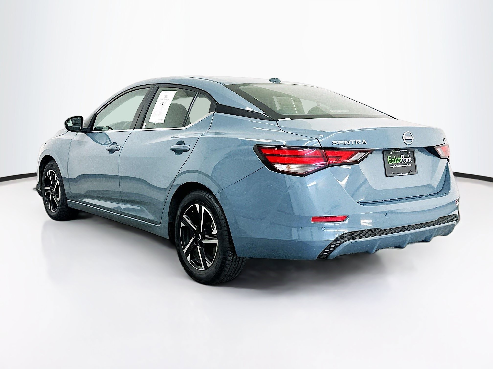 Used 2024 Nissan Sentra SV FWD image 5