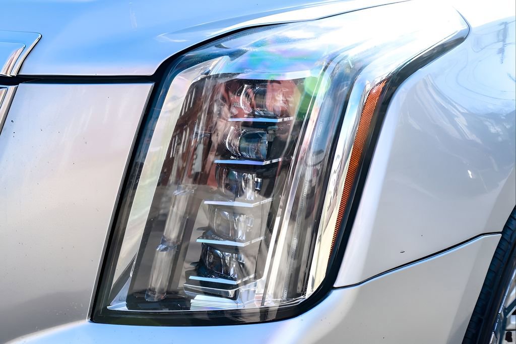 Used 2018 Cadillac Escalade ESV Luxury image 26
