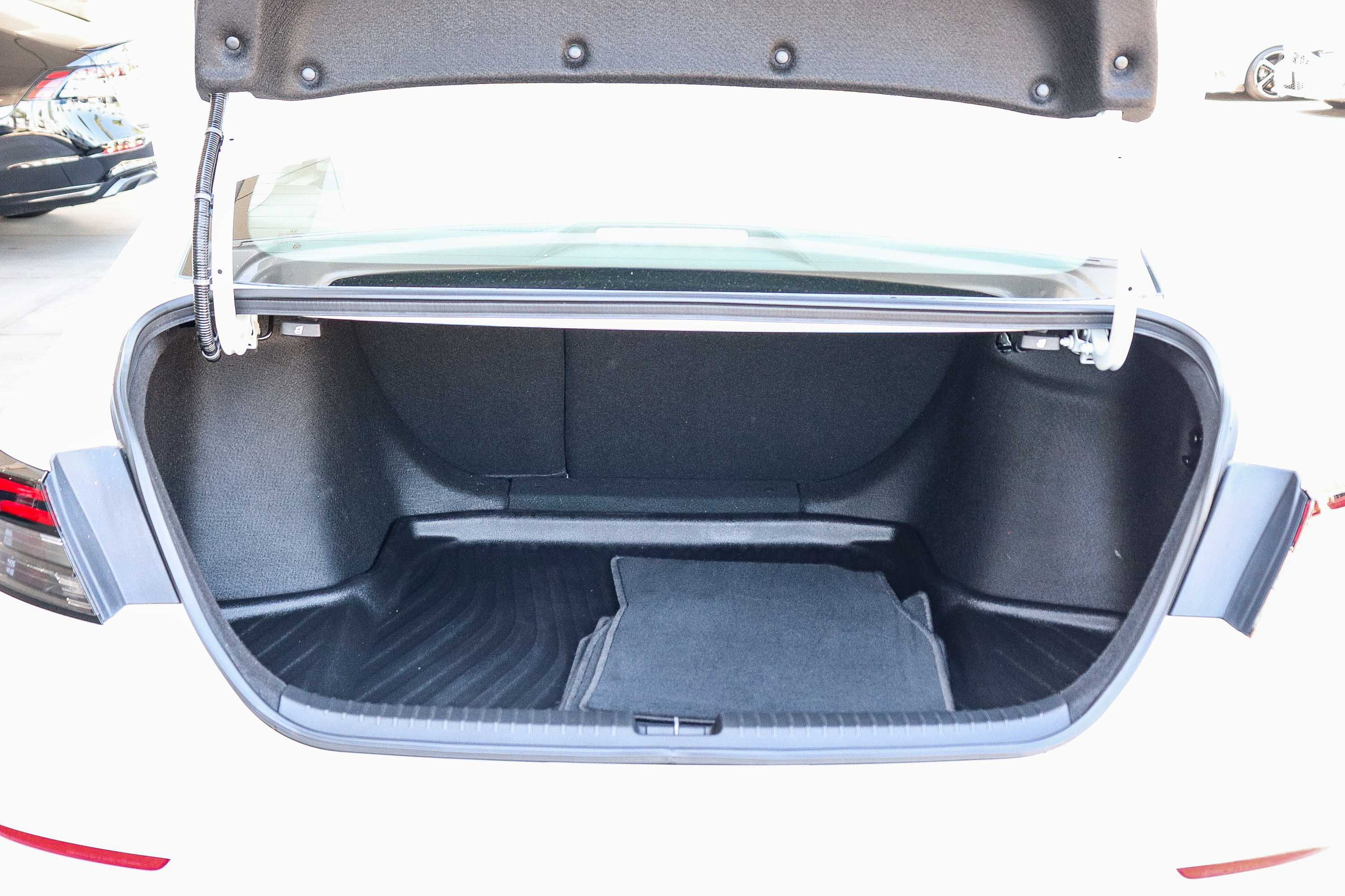 Certified 2024 Honda Accord EX image 31