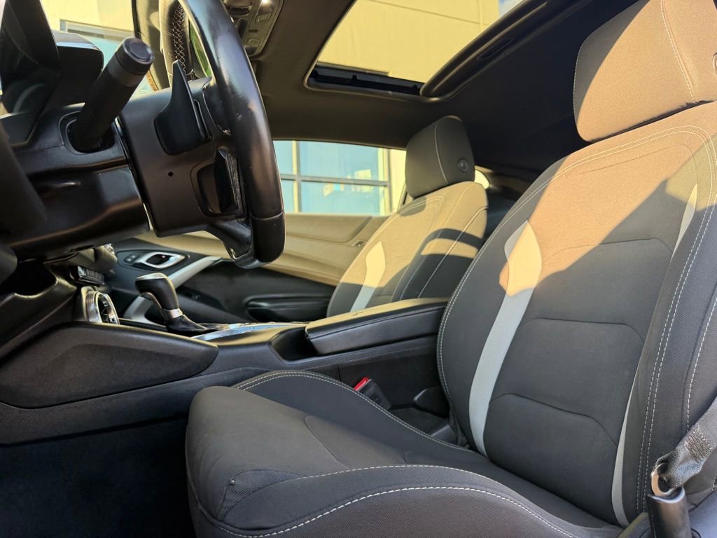 Used 2018 Chevrolet Camaro SS image 9