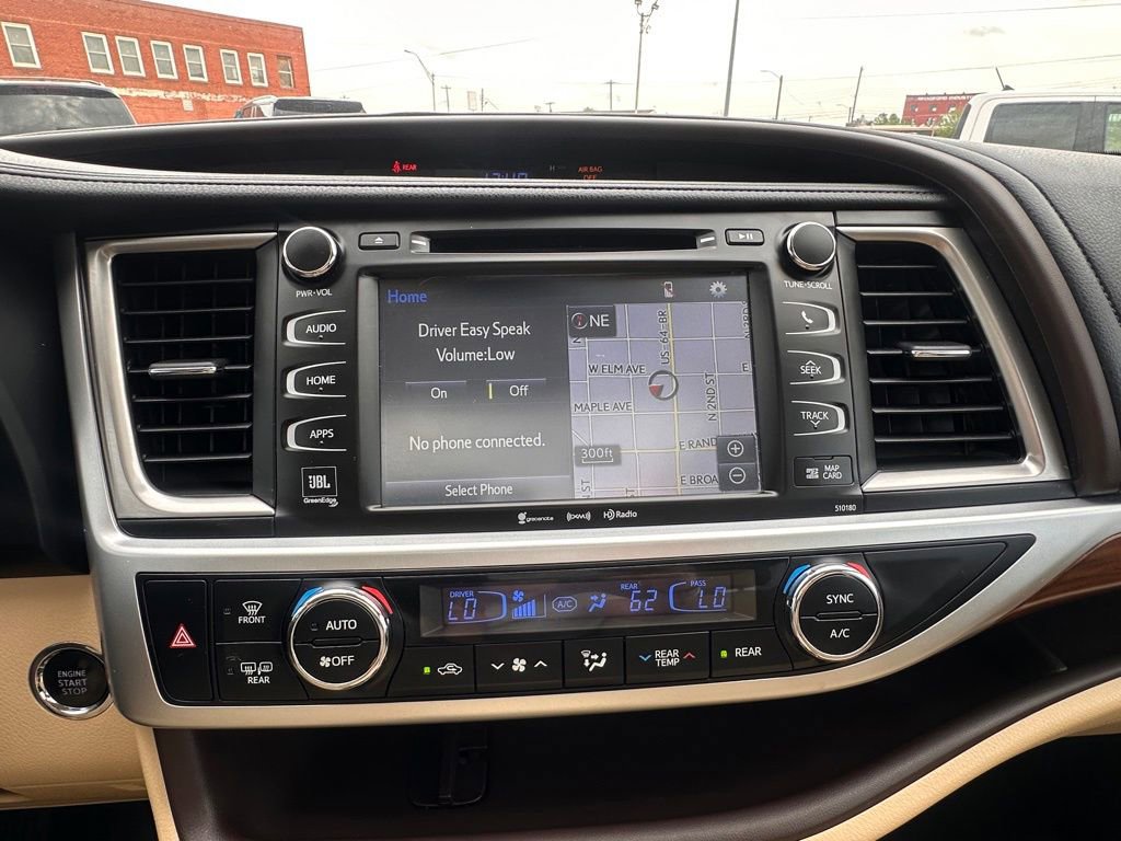 Used 2017 Toyota Highlander Limited image 22