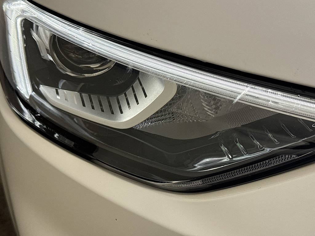Used 2019 Ford Edge Titanium FWD image 38