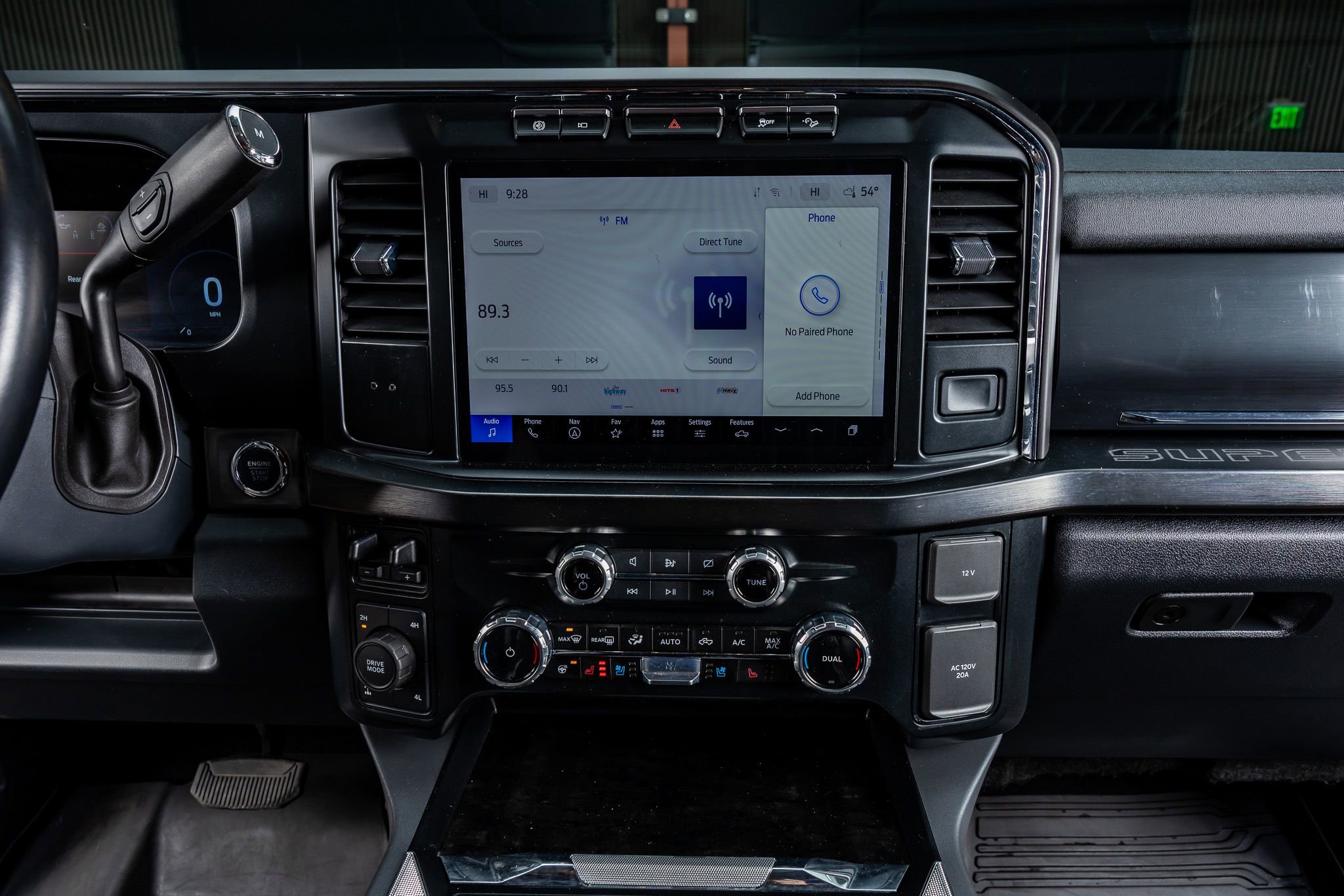 Used 2024 Ford F350 Lariat w/ Sport Appearance Package image 24