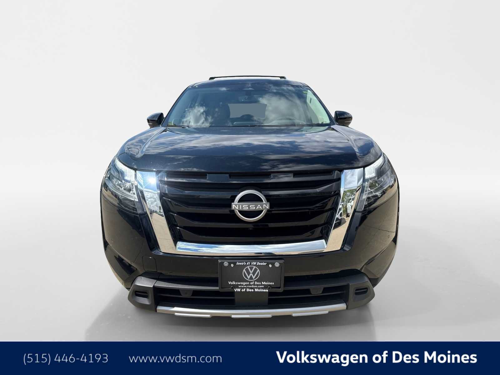 Used 2023 Nissan Pathfinder Platinum w/ Cargo Package AWD/4WD image 7