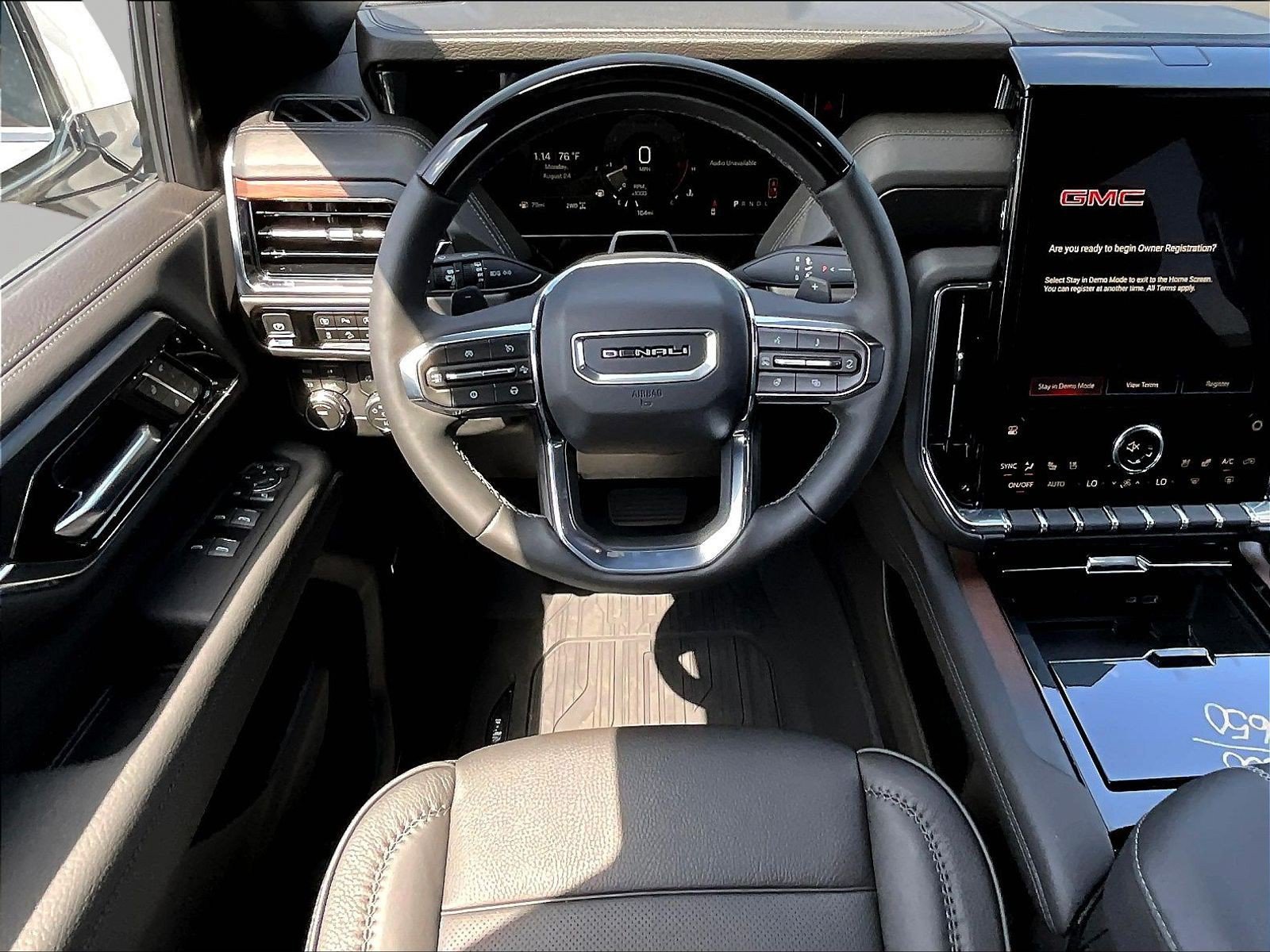 New 2026 GMC Yukon XL Denali w/ Advanced Technology Package AWD/4WD image 9