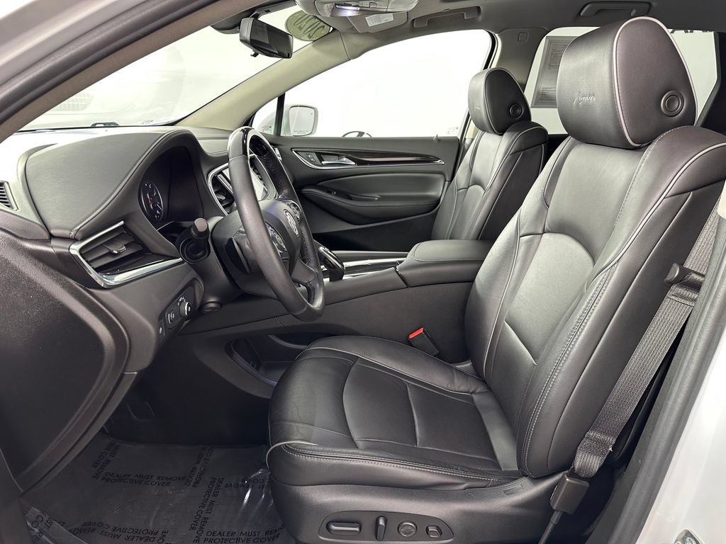 Used 2020 Buick Enclave Avenir w/ Avenir Technology Package FWD image 17