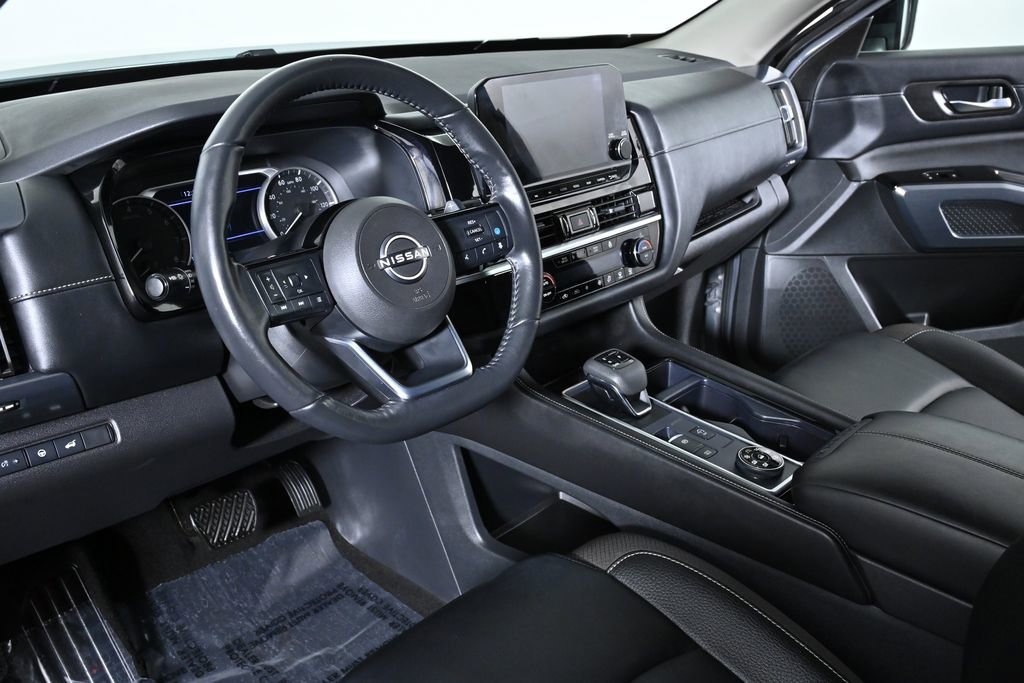 Certified 2024 Nissan Pathfinder SL image 12