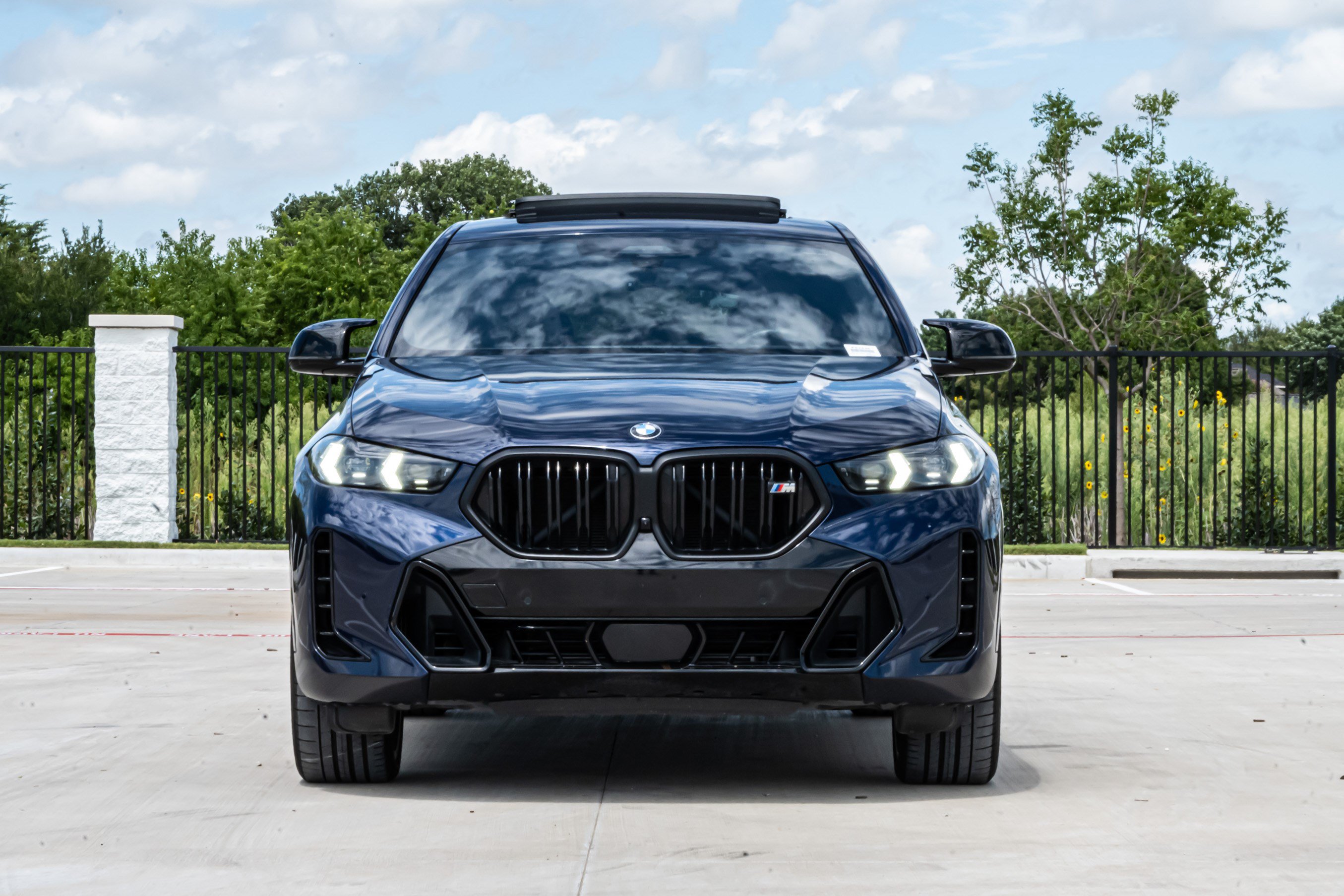 Used 2025 BMW X6 M60i AWD/4WD image 3