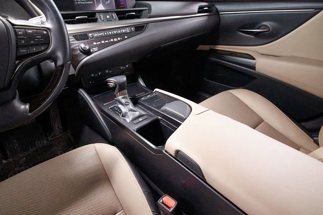 Used 2019 Lexus ES 350 w/ Premium Package image 8