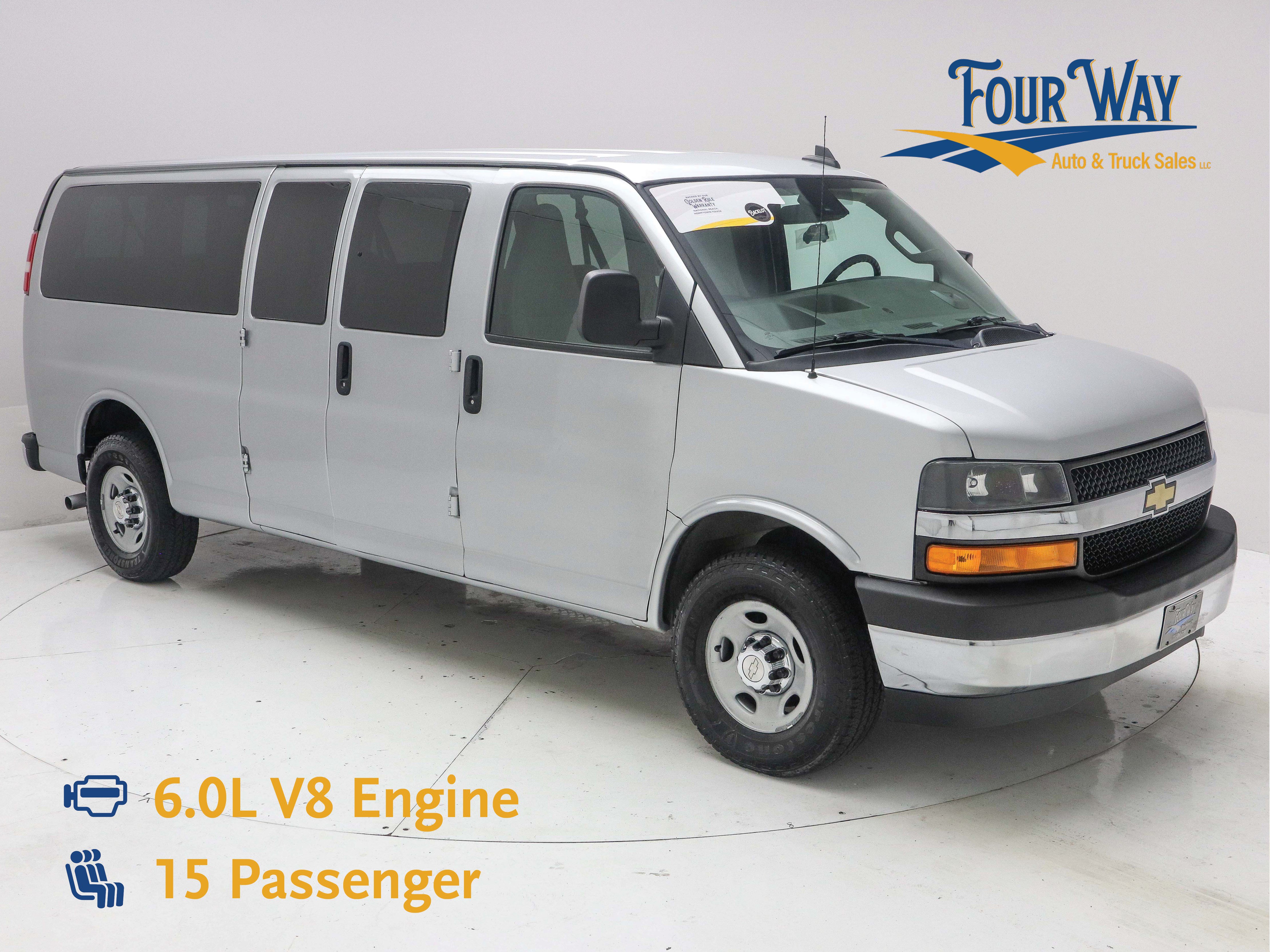 Used 2020 Chevrolet Express 3500 LT w/ LT Preferred Equipment Group RWD image 1