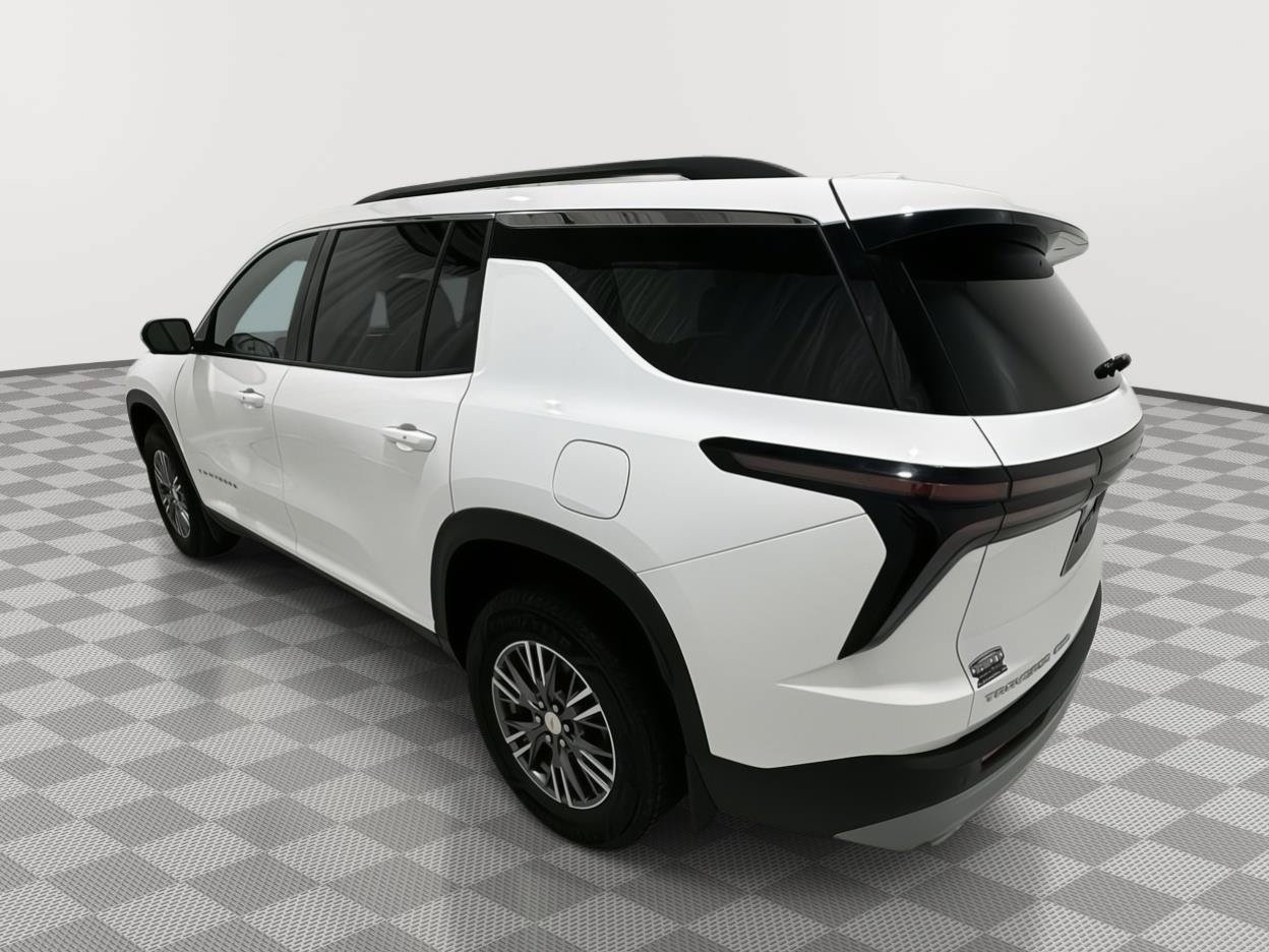 Used 2024 Chevrolet Traverse LT w/ LPO, Floor Liner Package AWD/4WD image 3