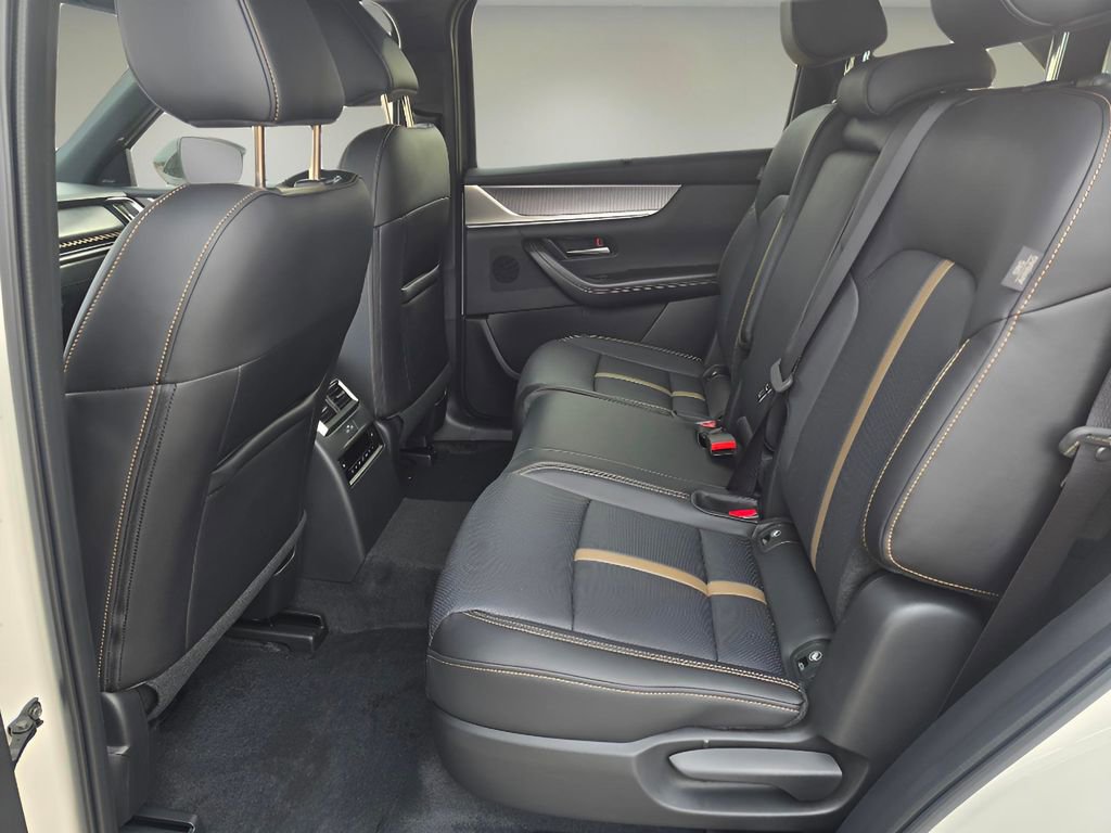 New 2025 MAZDA CX-70 Plug-In Hybrid w/ Premium Plus image 11