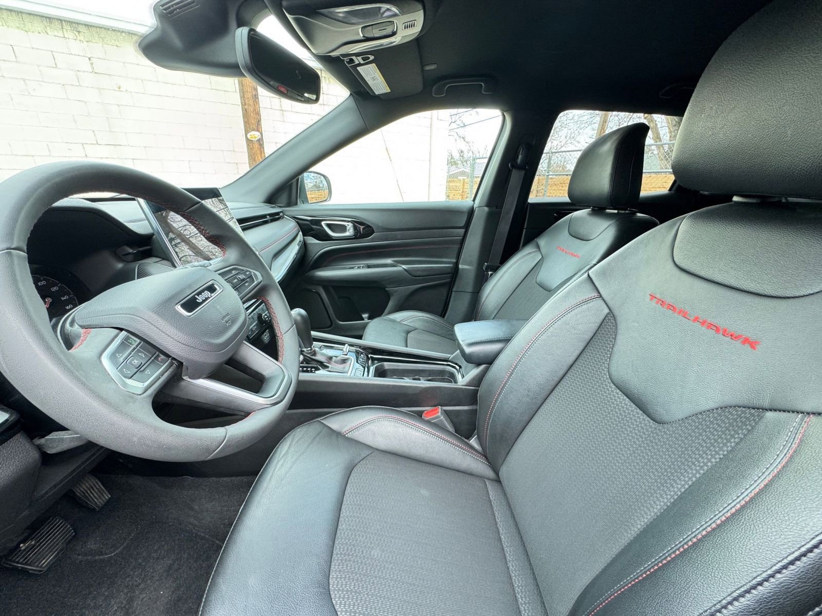 Used 2025 Jeep Compass Trailhawk image 25