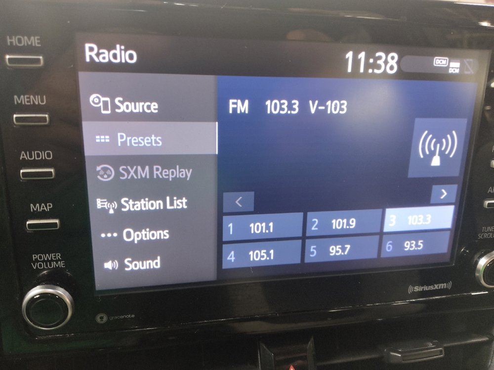 Used 2021 Toyota Corolla LE image 25