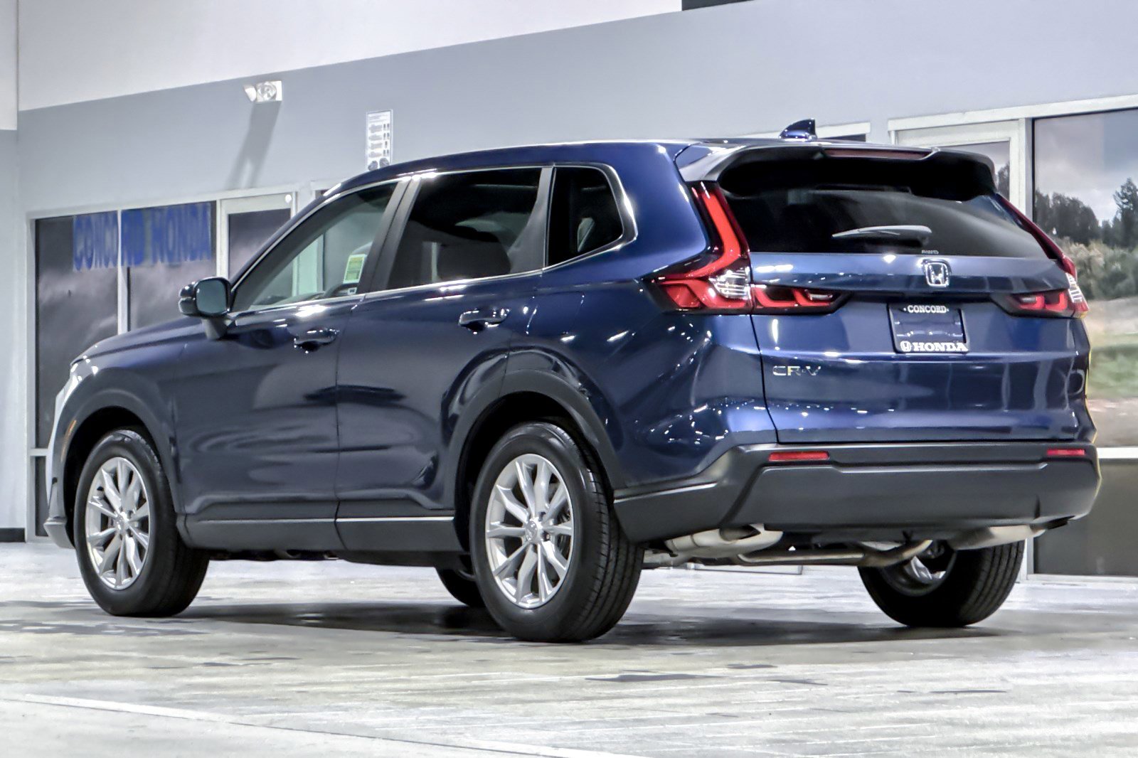 Used 2025 Honda CR-V EX image 3