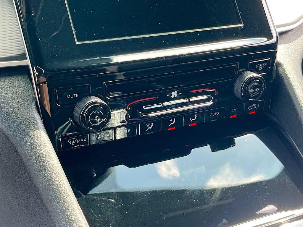 New 2026 Jeep Grand Cherokee Laredo AWD/4WD image 14