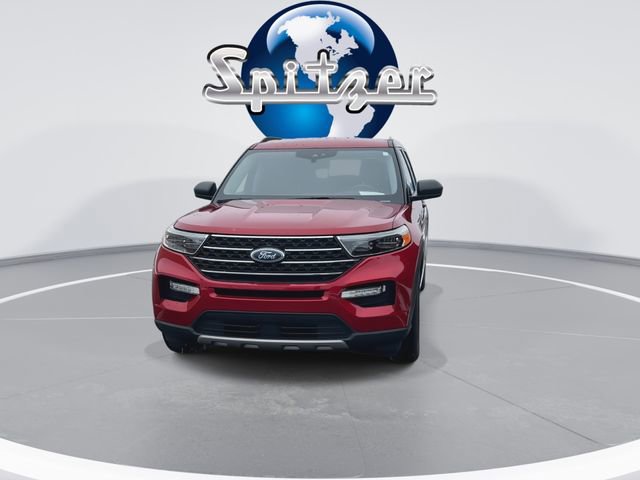 Used 2023 Ford Explorer XLT w/ Equipment Group 202A image 3