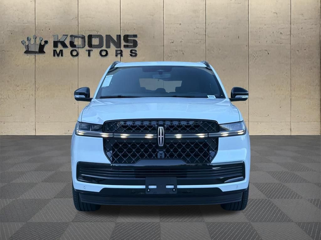 New 2026 Lincoln Navigator L Reserve w/ Jet Appearance Package AWD/4WD image 3