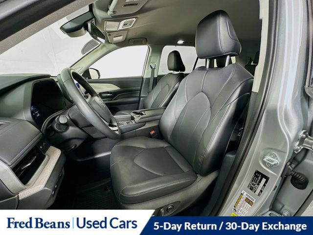 Used 2024 Toyota Grand Highlander Limited image 23