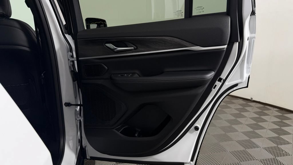 New 2026 Jeep Grand Cherokee Limited AWD/4WD image 27