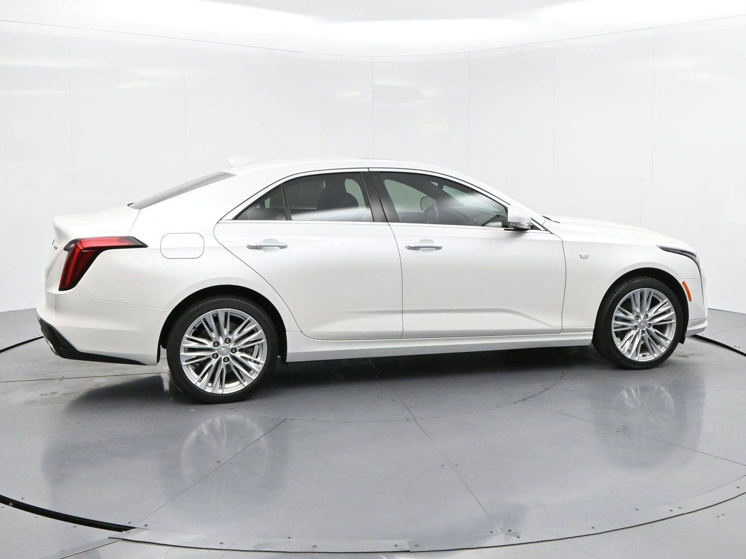 Certified 2022 Cadillac CT4 Premium Luxury AWD/4WD image 8