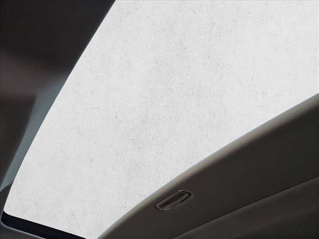 Used 2018 GMC Yukon Denali RWD image 16
