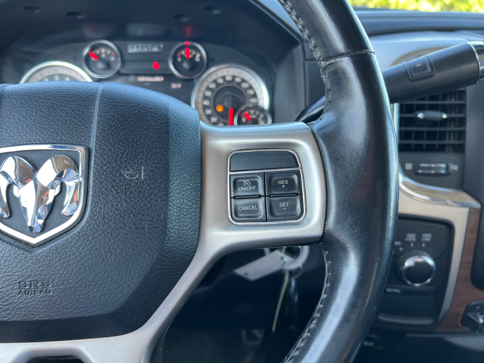 Used 2018 RAM 2500 Laramie AWD/4WD image 28