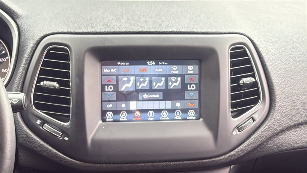 Used 2019 Jeep Compass Latitude w/ Cold Weather Group image 12