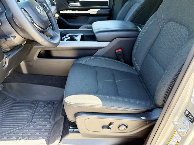 Used 2025 RAM 1500 Big Horn AWD/4WD image 31