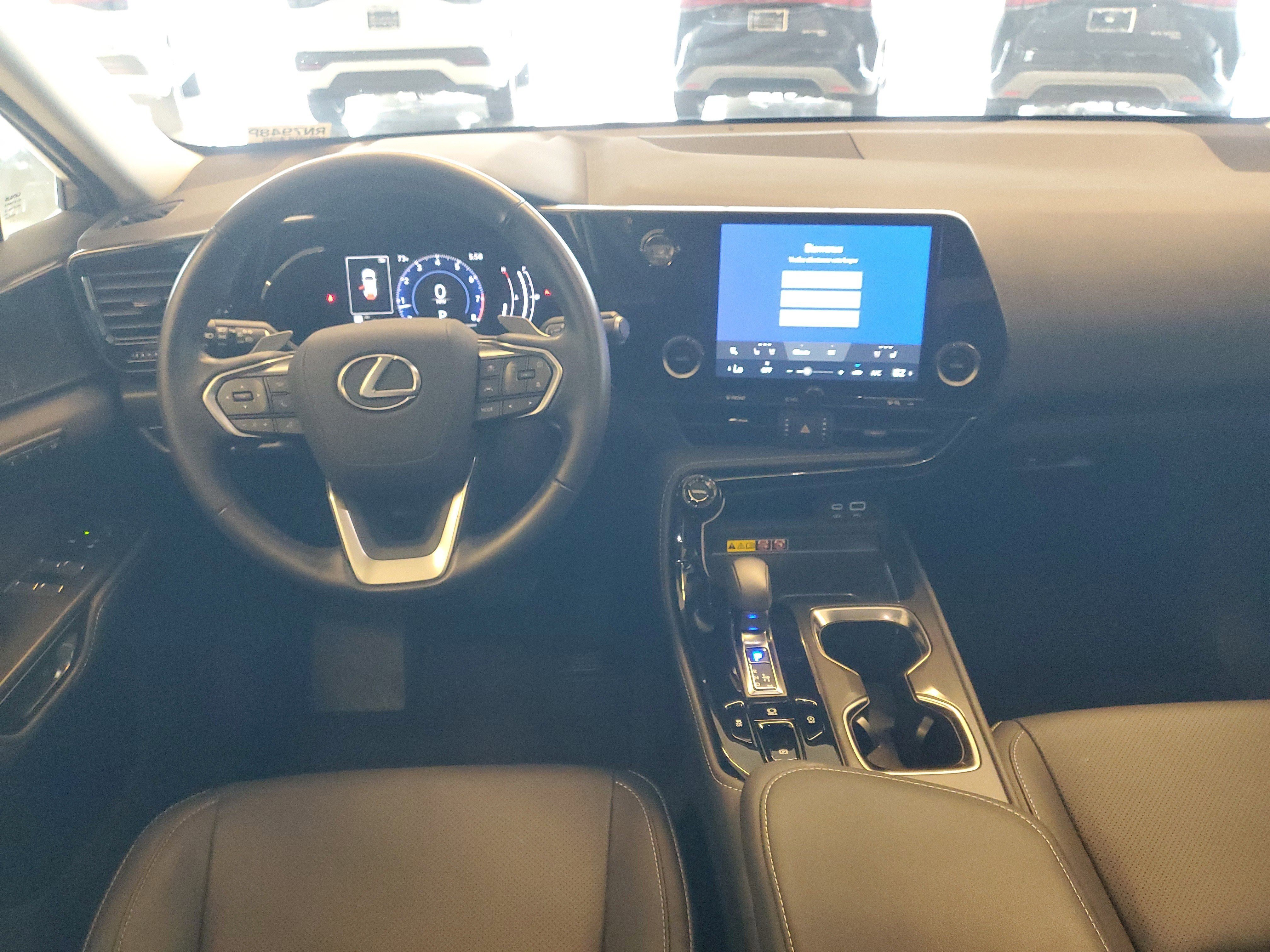 Used 2025 Lexus NX 250 FWD w/ Accessory Package (Z1) image 14