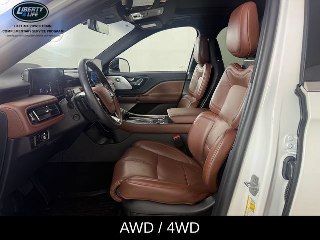Used 2025 Lincoln Aviator Reserve w/ Equipment Group 201A AWD/4WD image 13