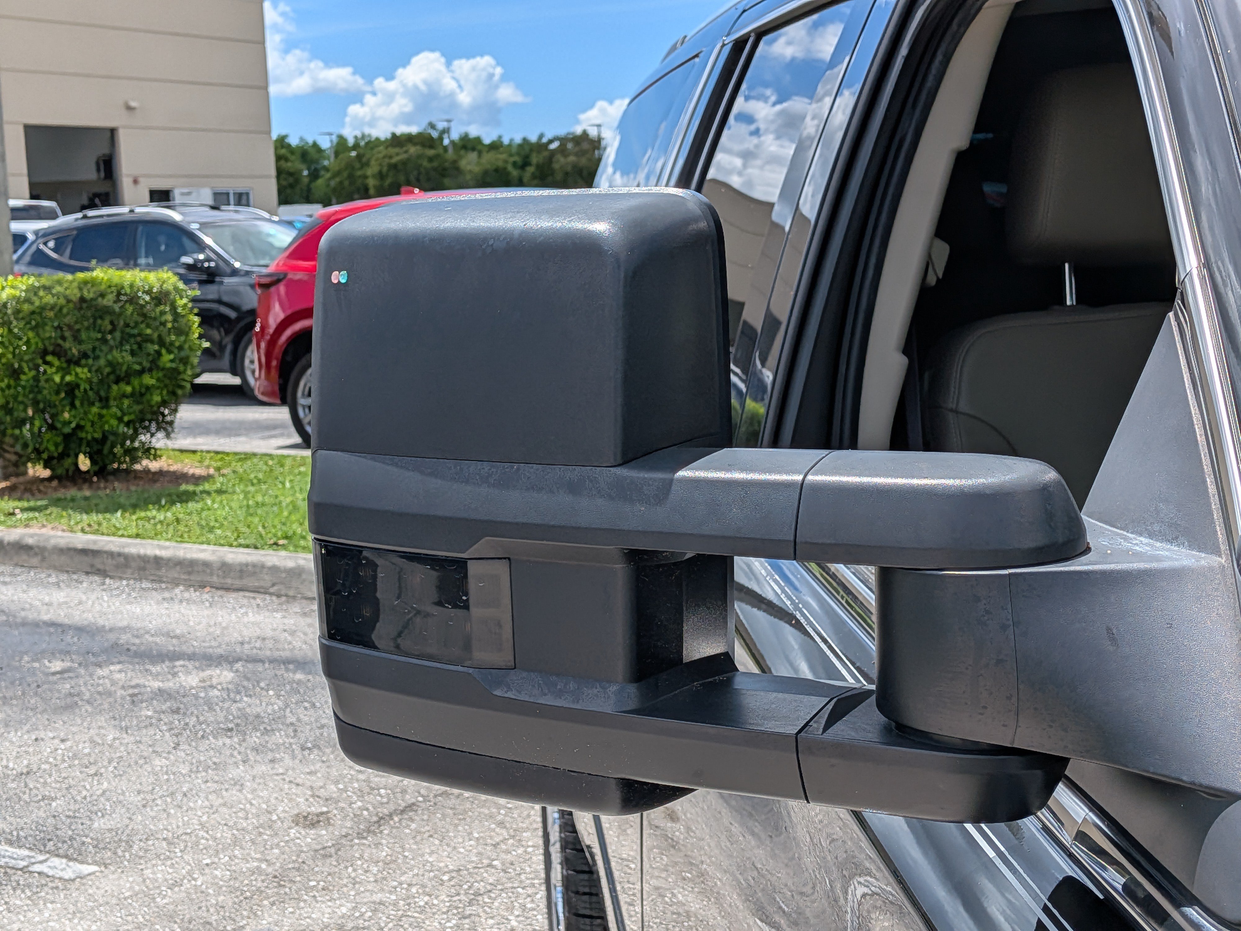 Used 2019 Chevrolet Suburban Premier AWD/4WD image 12