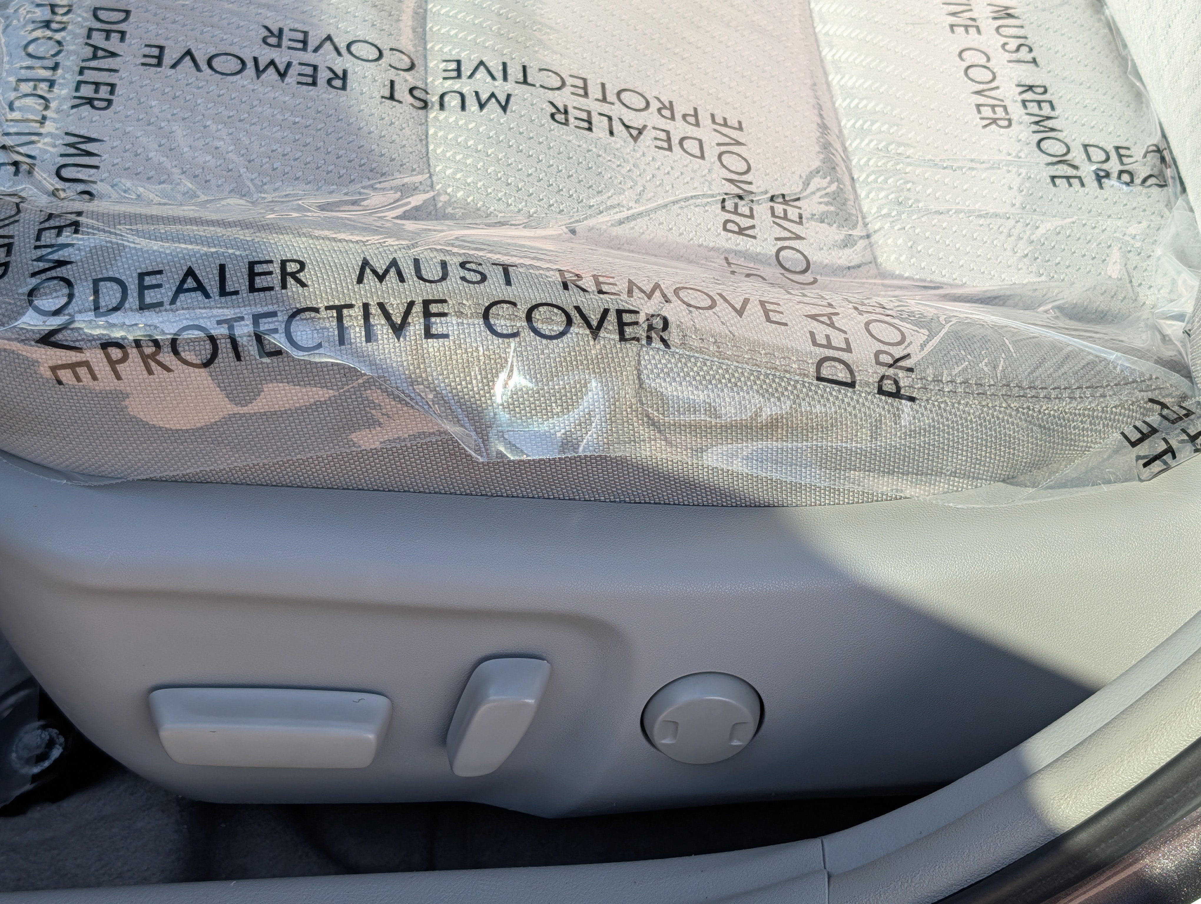 Used 2017 Toyota Camry LE image 11